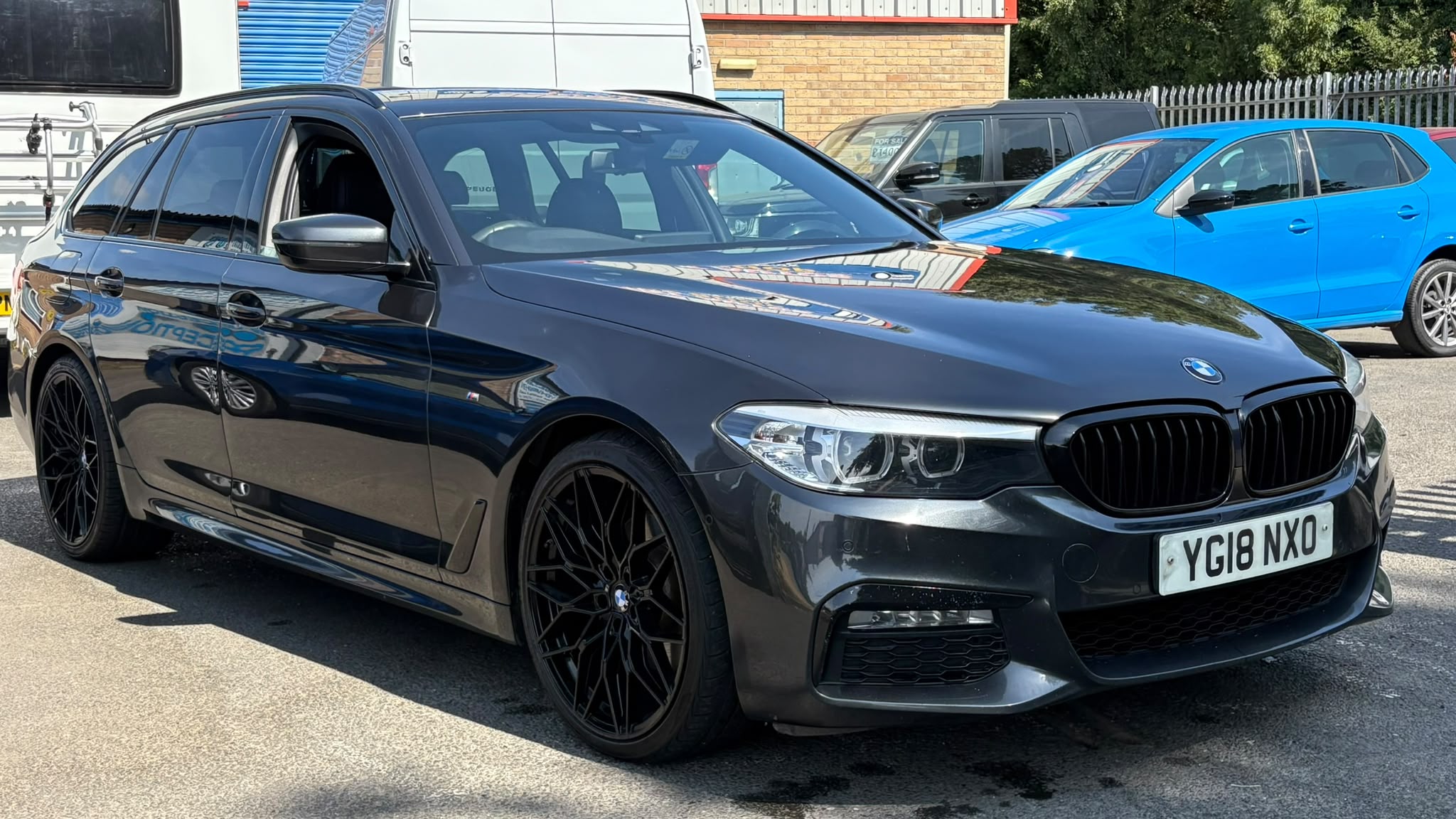 2018 BMW 5 Series — photo 1 of 5
