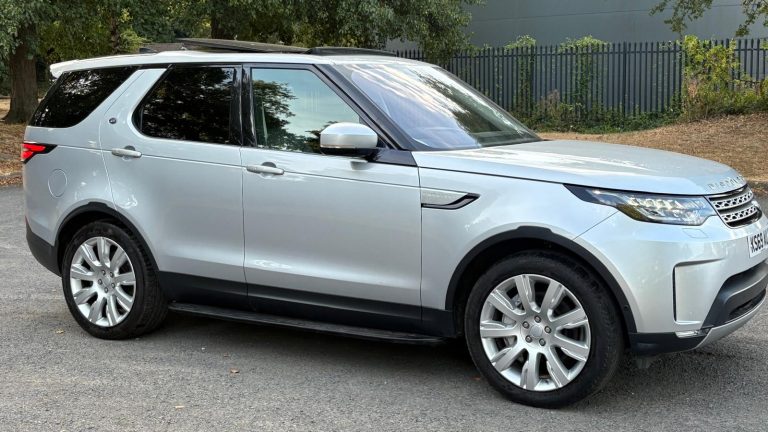 LAND ROVER DISCOVERY 3.0 SD6 HSE Luxury 5dr Auto