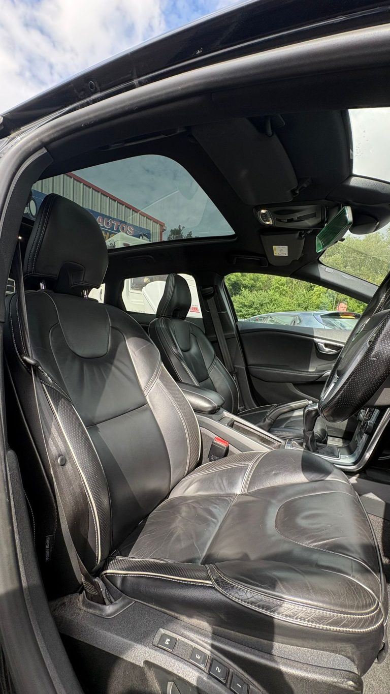 VOLVO V40 D4 [190] R DESIGN LUX NAV