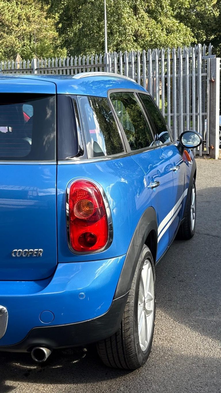 MINI COUNTRYMAN 16 Cooper 5dr