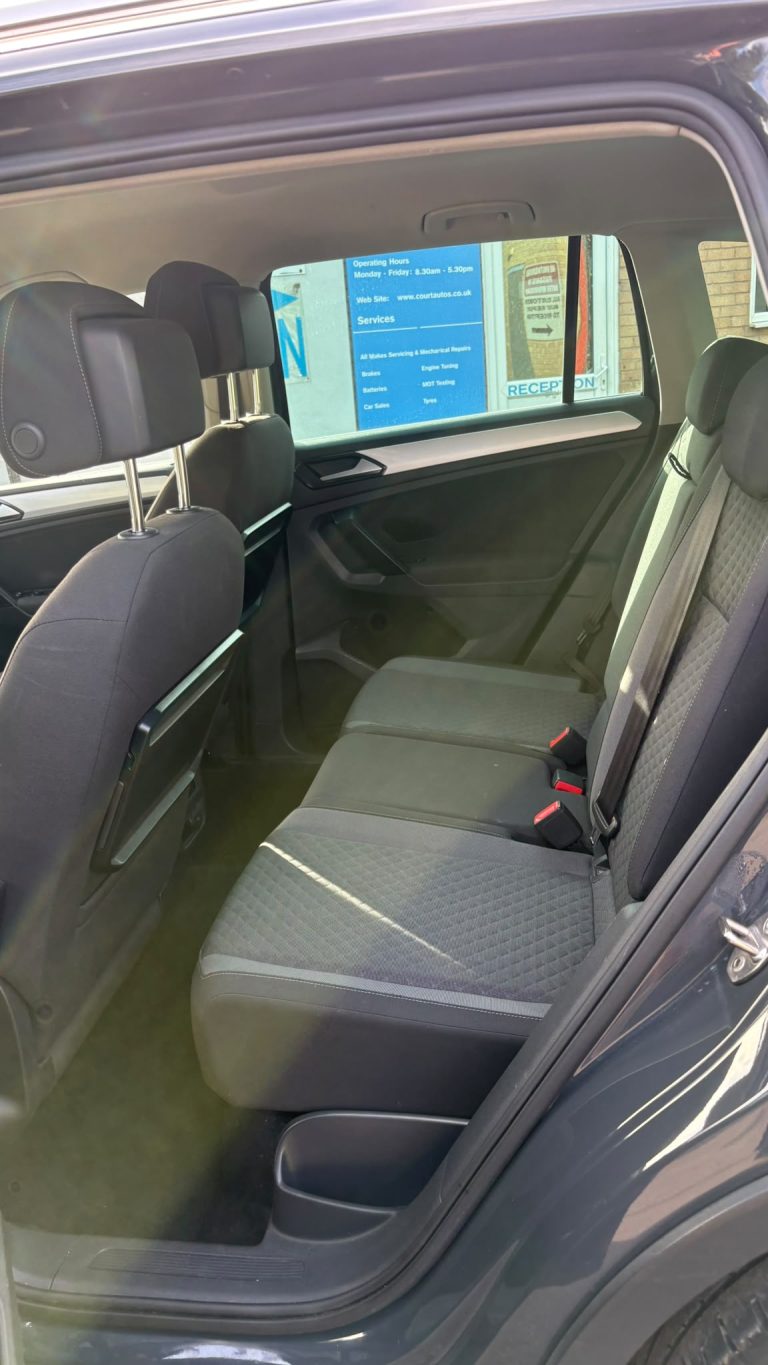 VOLKSWAGEN TIGUAN 2.0 TDi 150 SE Nav 5dr 2016 DIESEL AUTOMATIC