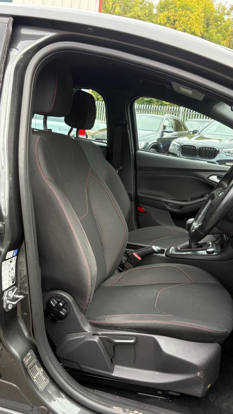 FORD FOCUS 1.0 ECOBOOST 125 ST-LINE