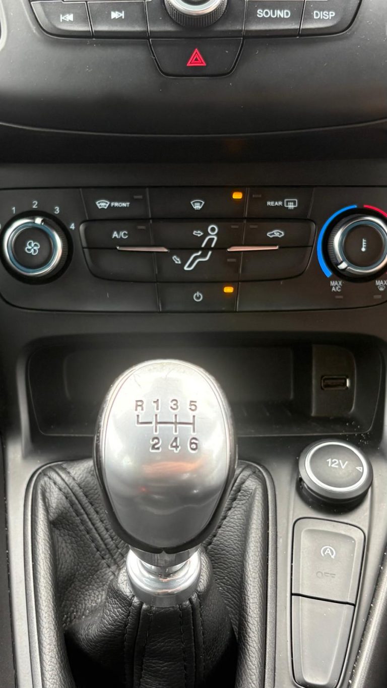 FORD FOCUS 1.0 ECOBOOST 125 ST-LINE