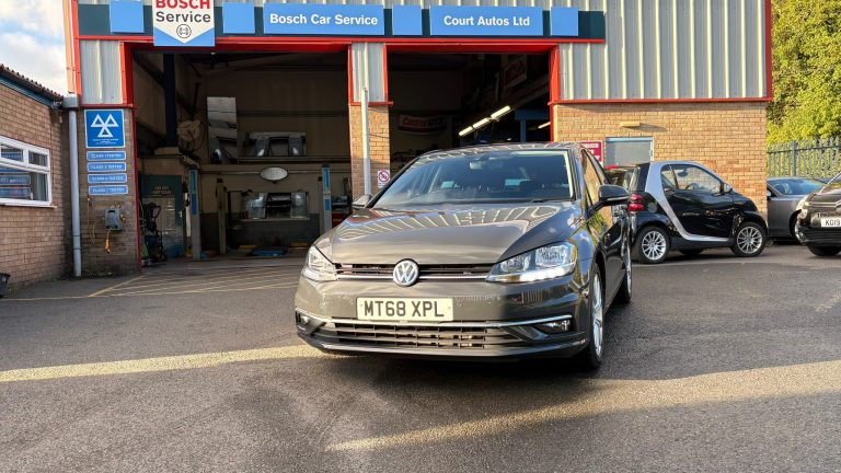 VOLKSWAGEN GOLF 1.6 TDI GT 5dr DSG