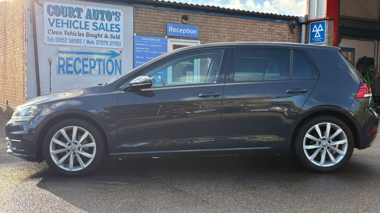 VOLKSWAGEN GOLF 1.6 TDI GT 5dr DSG