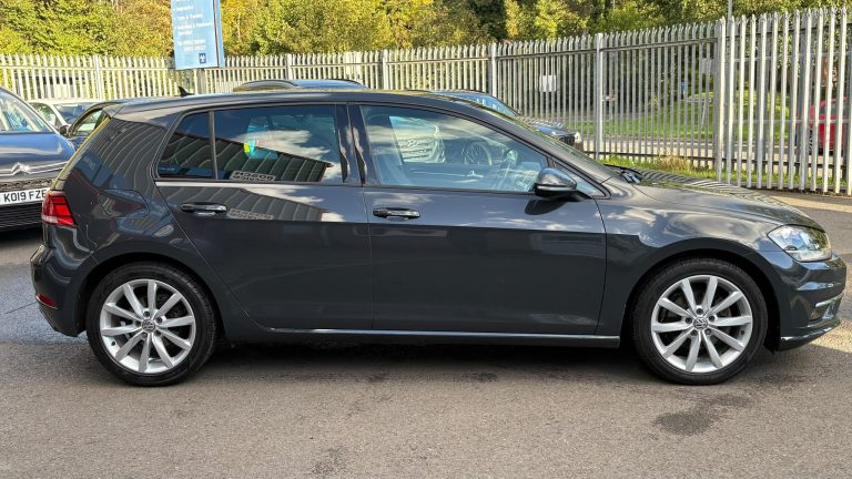 VOLKSWAGEN GOLF 1.6 TDI GT 5dr DSG