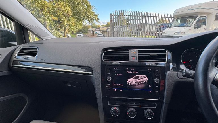 VOLKSWAGEN GOLF 1.6 TDI GT 5dr DSG